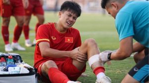 Bùi Vĩ Hào gặp chấn thương nhẹ trong buổi tập cuối tại Saudi Arabia.